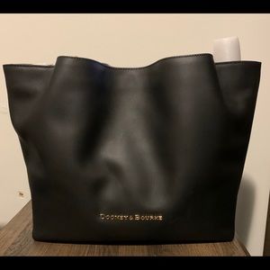 NWT Black City Barlow